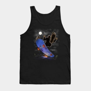 Big foot in skid board Tank Top